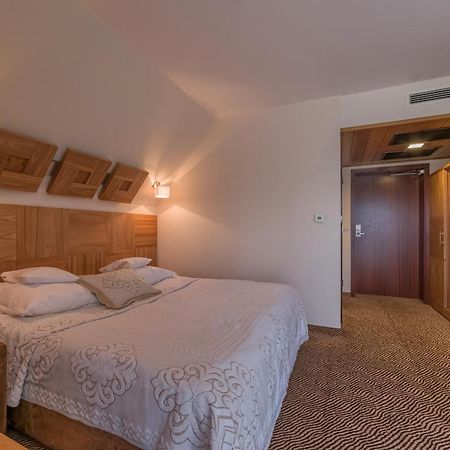 Hotel Zbojnicowka Буковина-Татшаньска Экстерьер фото